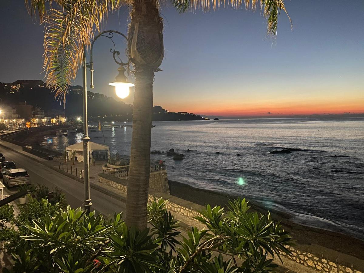 Casa Nicole Fronte Mare Βίλα Giardini Naxos Εξωτερικό φωτογραφία