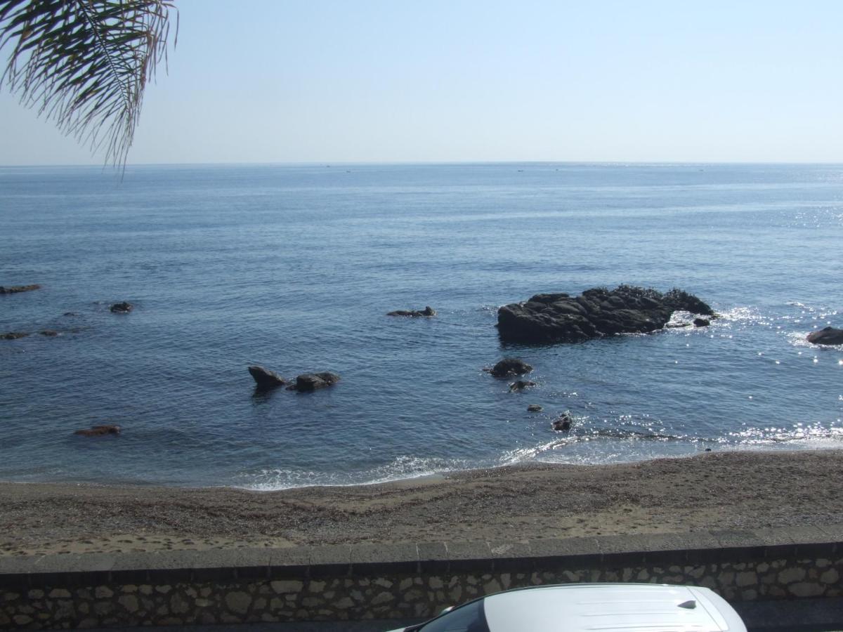 Casa Nicole Fronte Mare Βίλα Giardini Naxos Εξωτερικό φωτογραφία